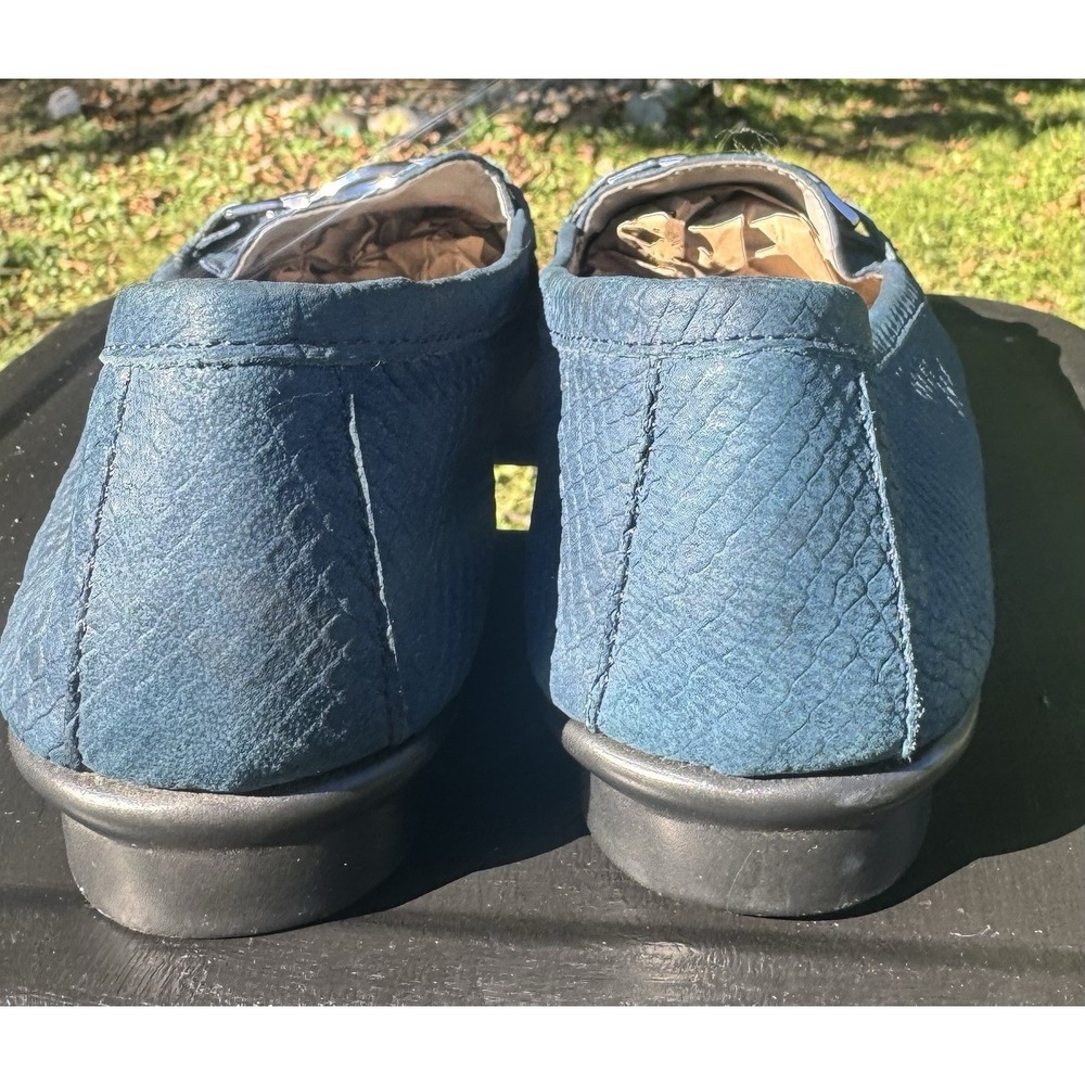 Aerosoles Loafers Women's 9, Blue Slip On Hazelnut Suede Buckle Flat - Picture 4 of 6